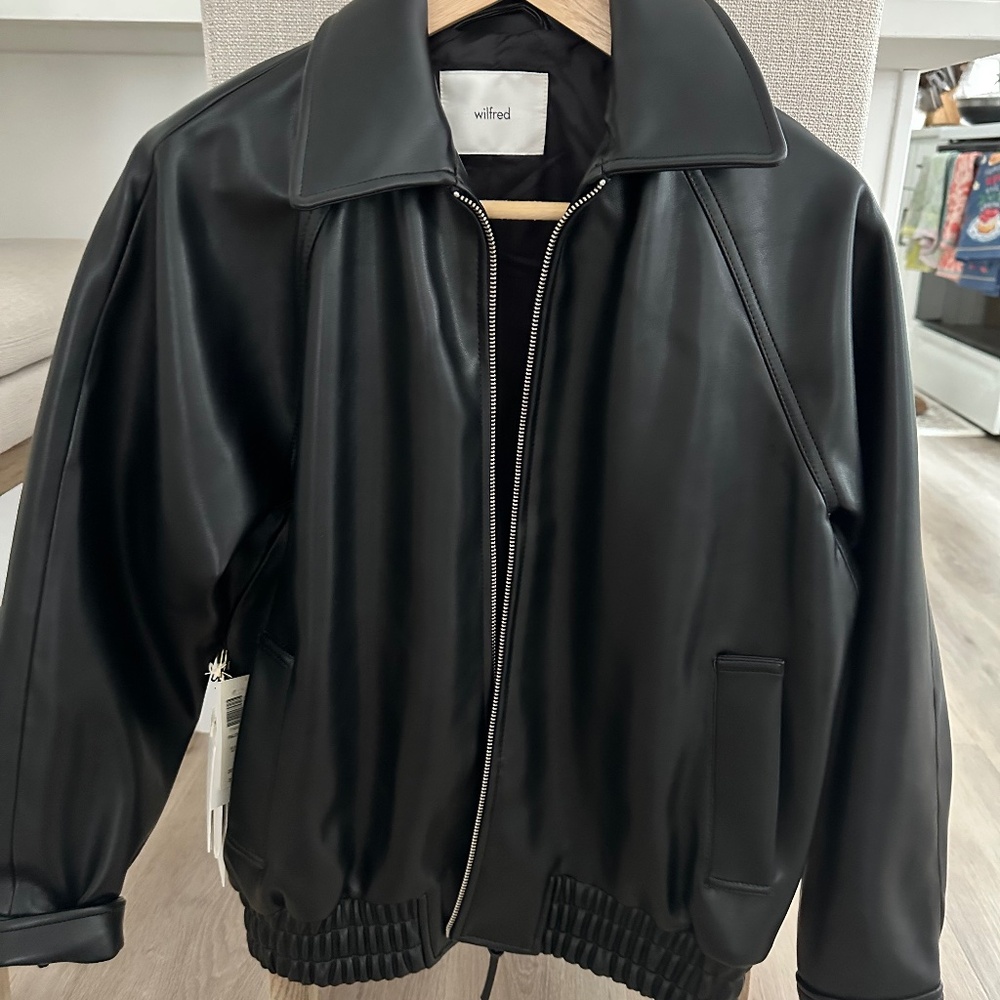 Aritzia Leather bomber jacket